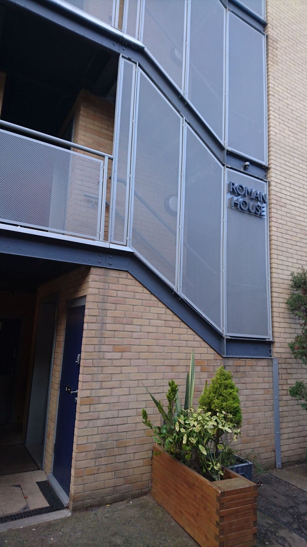 Lux Living Apartments - Roman House Cambridge  Exterior photo